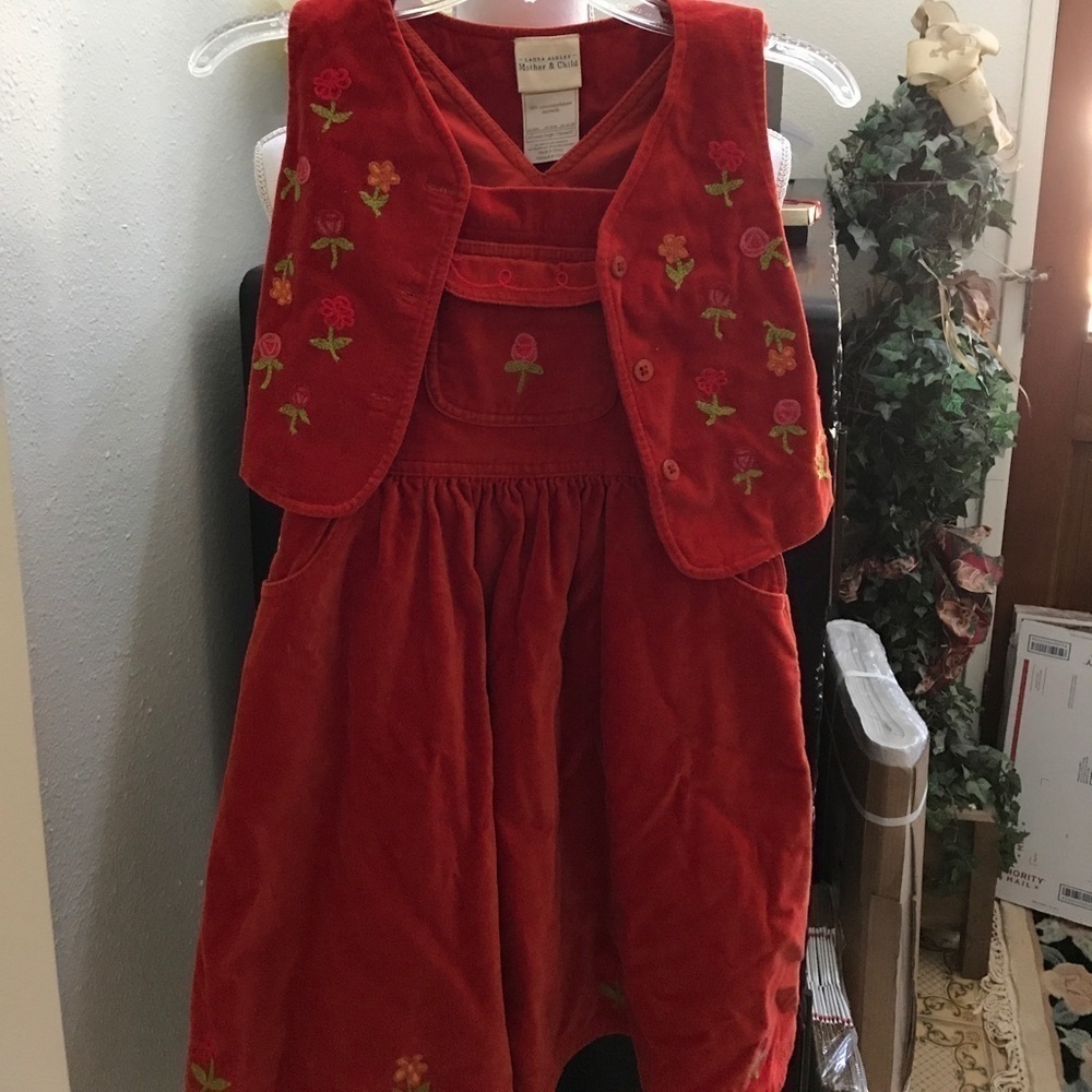 Laura Ashley jumper w vest